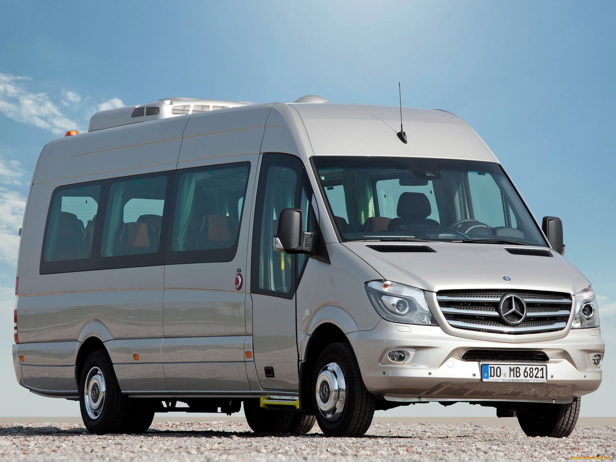 Бусик автобус. Mercedes-Benz Sprinter. Мерседес Бенц Sprinter. Автобус Мерседес Бенц Спринтер. Мерседес Спринтер пассажирский.